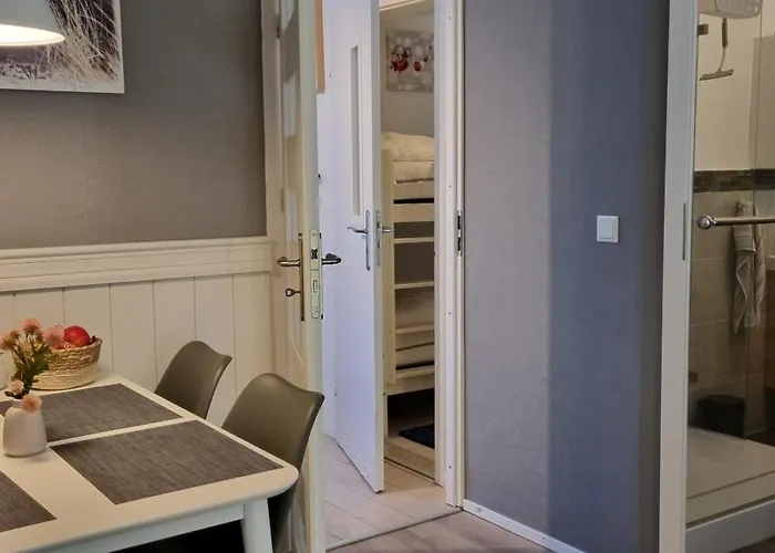 Semesterbostad Haffschatz *